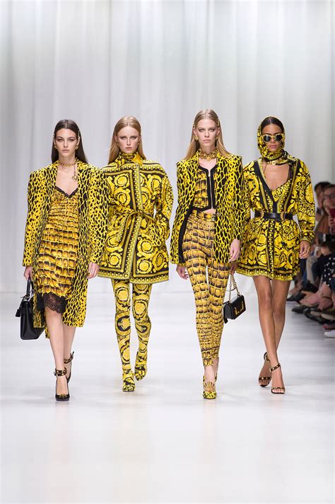 costume versace 2018|versace prints.